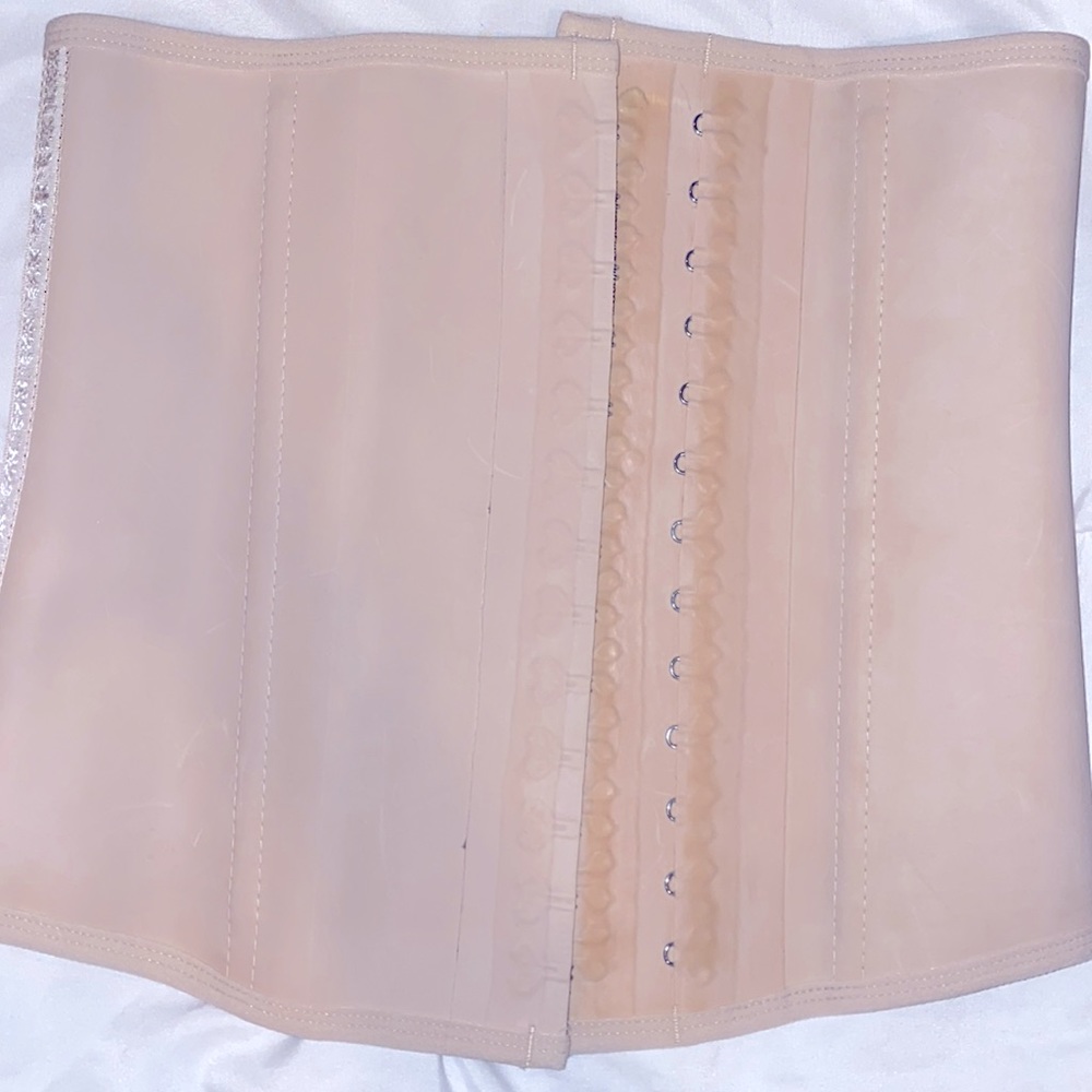 Waist trainer